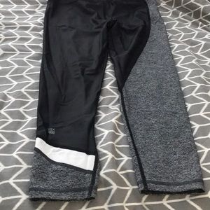 Victoria’s Secret workout Capri  pants